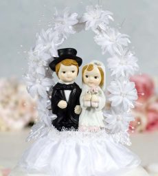 Cute Couple Flower Arch