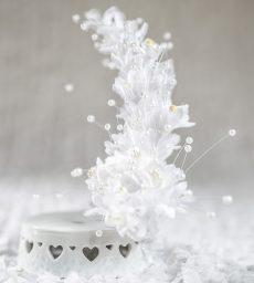 Calla Lily Arch Porcelain Base