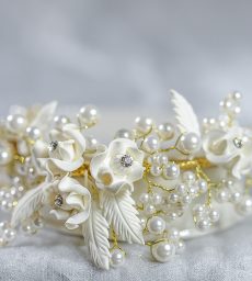Rose Pearl Crown Porcelain Base