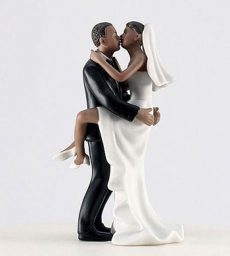 Kissing Couple - Dark Skin Tone
