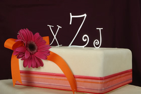 Wire Monogram Curlz MT